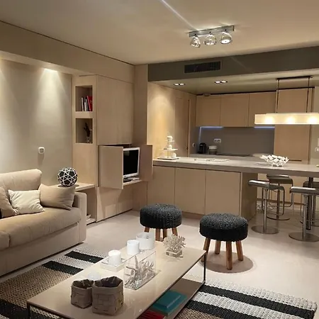 Chantal Deluxe Apartment *